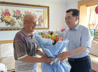 我院开展“七一”走访慰问活动